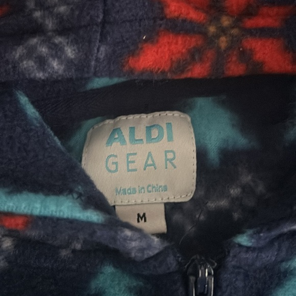 Aldi Gear 23’ Snowflake Christmas Onesie - Picture 2 of 3